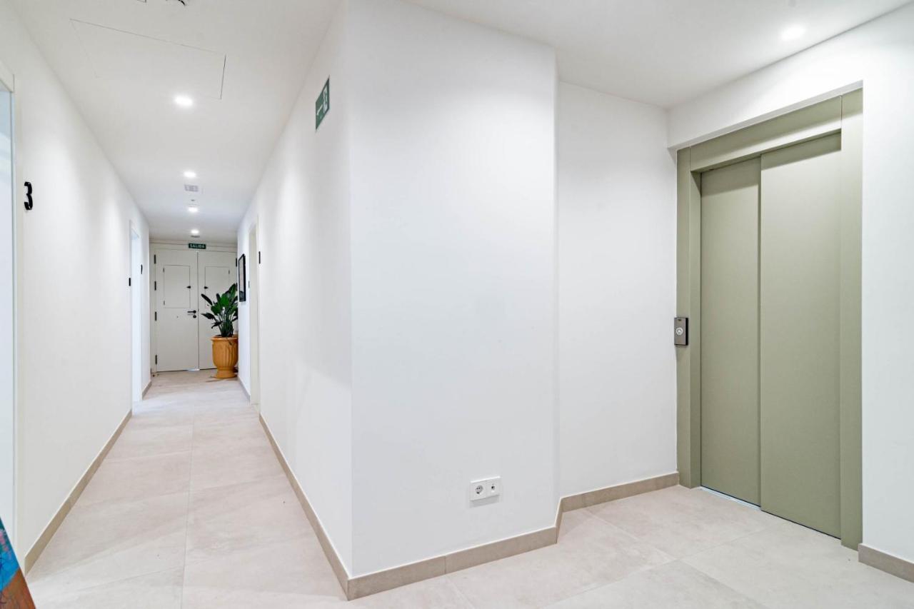 Seaclub Suites Estepona By Roomservices Eksteriør bilde